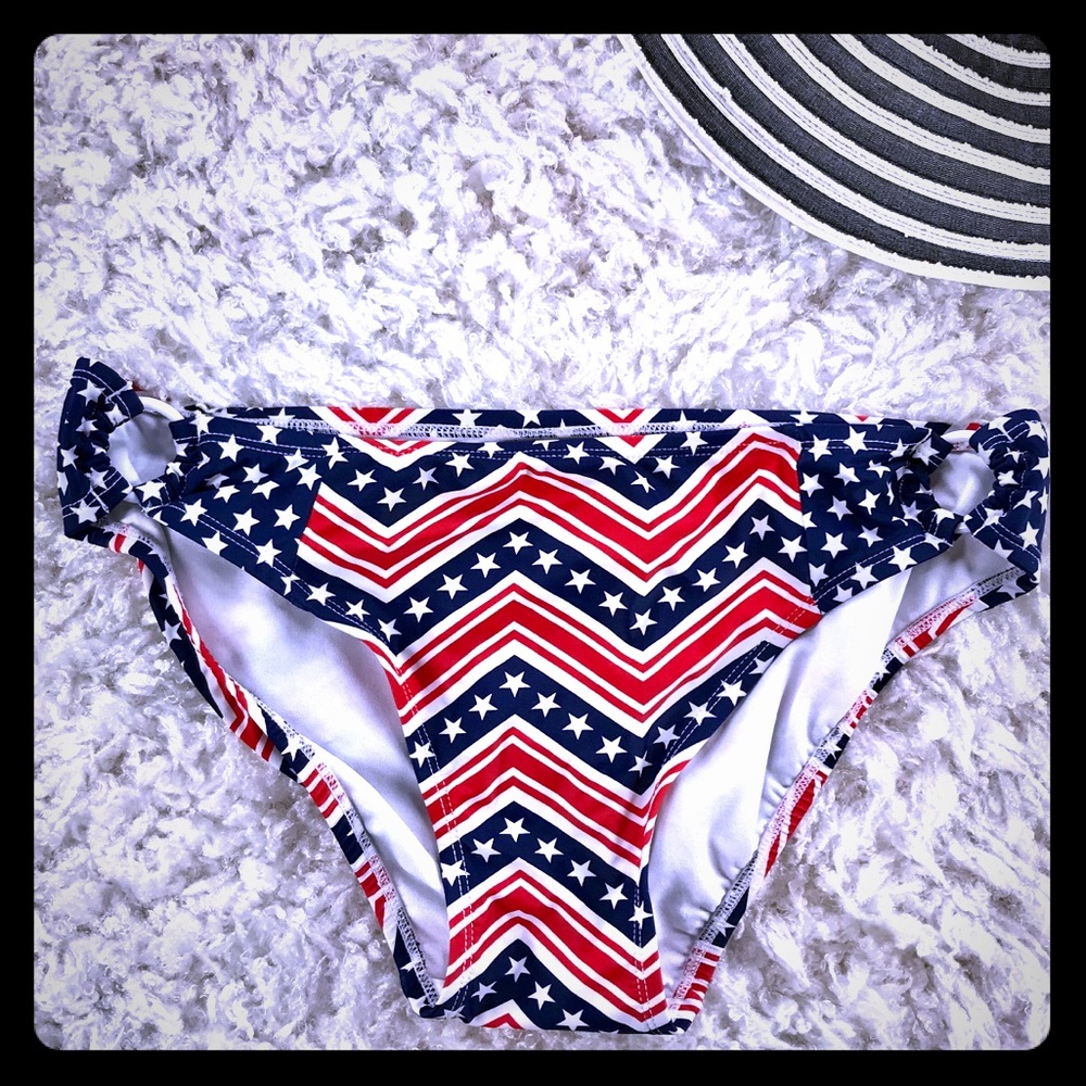 🛍3 FOR $25-PATRIOTIC BIKINI BOTTOMS 🇺🇸